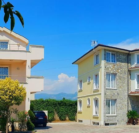 Hotel Emigranti Shkodër エクステリア 写真