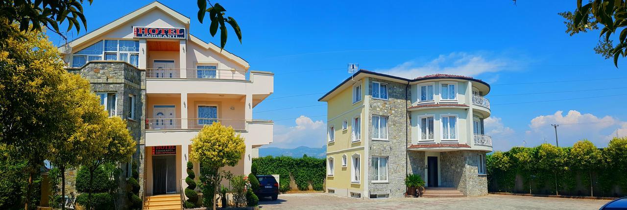 Hotel Emigranti Shkodër エクステリア 写真